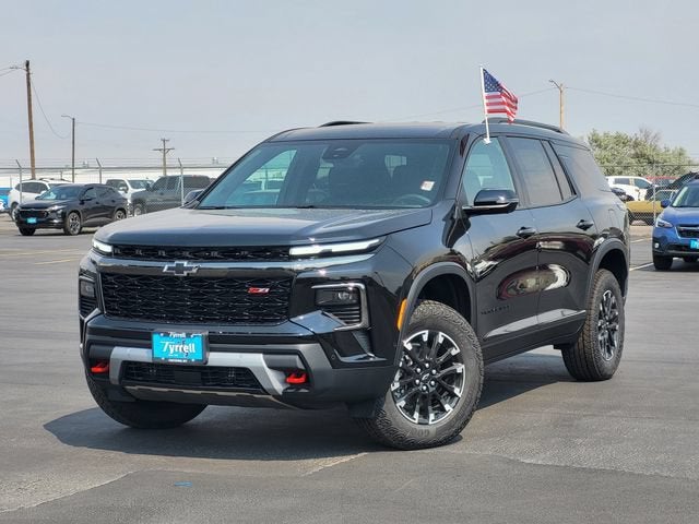2026 Chevrolet Traverse Z71 in Mosaic Black Metallic — front three-quarter view